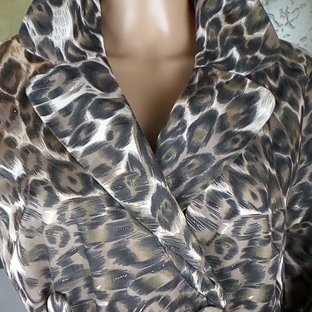 Vertigo Paris Double Breasted Trenchcoat, women's size medium - Picture 2 of 13